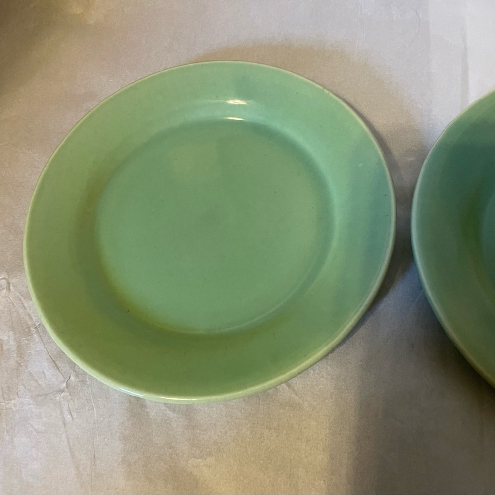 SOLD-Bauer original vintage salad/appetizer plates - Picture 5 of 8
